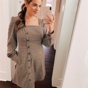 Gal Meets Glam Brooke